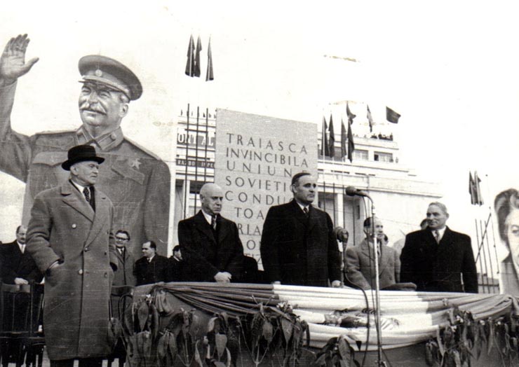 Miting în Piaţa Victoriei;  Fototeca online a comunismului românesc, Fotografia #GA028, 8 martie 1950, cota 28(17)/1950, ANR 