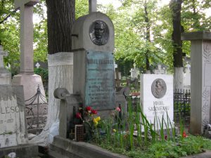 Eminescu_grave_wikipedia